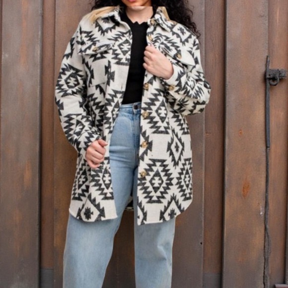 Shacket Aztec Black and White breast pockets with buttons  1X NWT Oversized - Picture 1 of 13